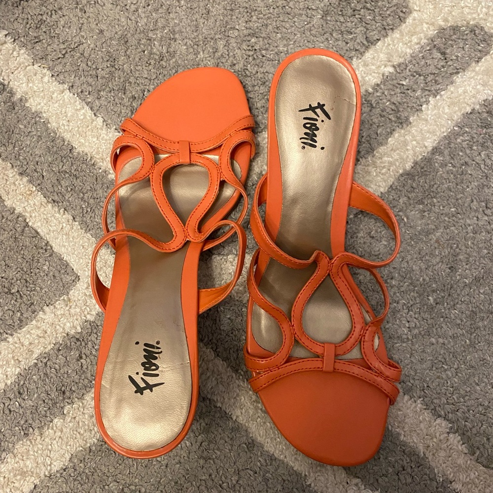 Atrapo y Orange Dress Heel; Size 8
